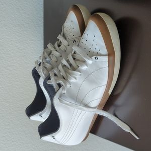Puma White Low Top Shoes